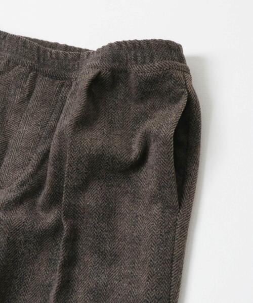 ITEMS URBANRESEARCH(アイテムズ アーバンリサーチ)の「ヘリンボン ウエストイージースラックス(その他パンツ・メンズ・ブラウン/ブラック/グレー・MEDIUM/LARGE)」の5枚目の写真