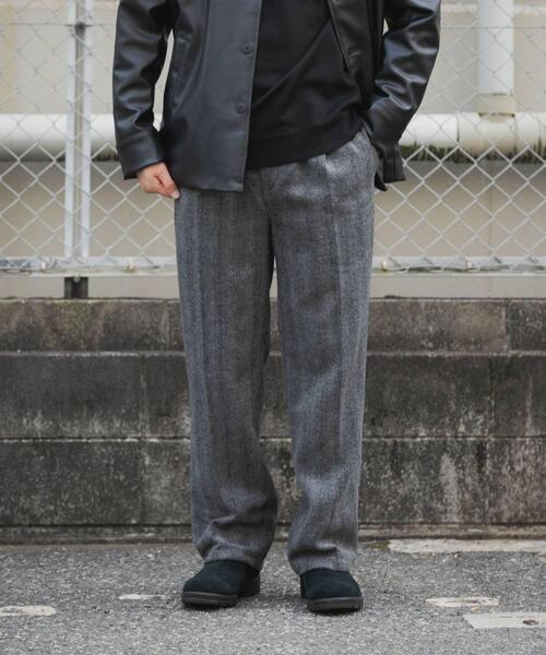 ITEMS URBANRESEARCH(アイテムズ アーバンリサーチ)の「ヘリンボン ウエストイージースラックス(その他パンツ・メンズ・ブラウン/ブラック/グレー・MEDIUM/LARGE)」の13枚目の写真