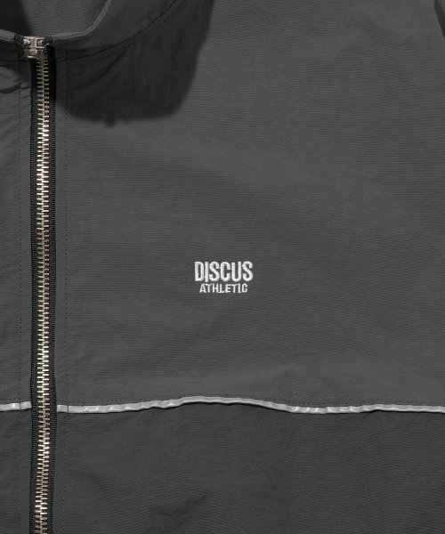 DISCUS ATHLETIC(ディスカス アスレチック)の「ロゴトラックジャケットチャコール(ナイロンジャケット・レディース・その他・MEDIUM/LARGE)」の4枚目の写真