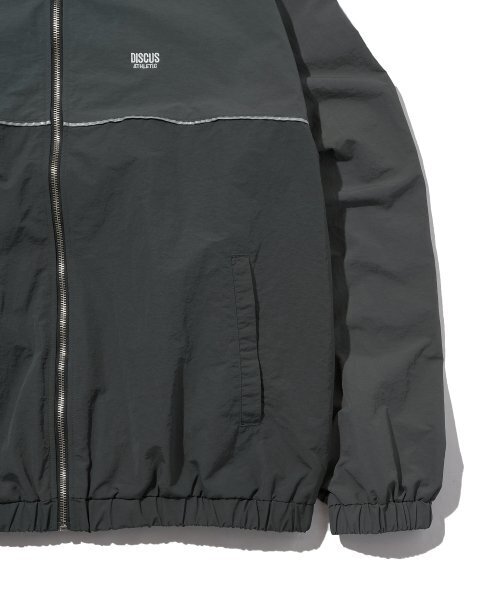 DISCUS ATHLETIC(ディスカス アスレチック)の「ロゴトラックジャケットチャコール(ナイロンジャケット・レディース・その他・MEDIUM/LARGE)」の5枚目の写真