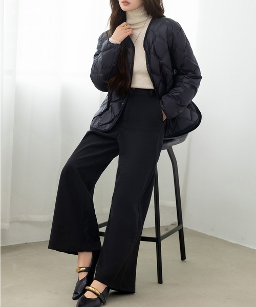 DAY CLOSET（デイ クローゼット）の「【軽量/おうちで洗える/収納袋付き】軽ふわ。カーブラインで洒落感満点。長袖Vネックノーカラーキルティングダウンブルゾン レディース（ブルゾン・レディース・ブラック/カーキ/アイボリー・M/L/XL）」の10枚目の写真