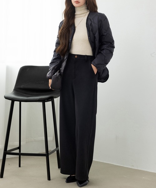 DAY CLOSET（デイ クローゼット）の「【軽量/おうちで洗える/収納袋付き】軽ふわ。カーブラインで洒落感満点。長袖Vネックノーカラーキルティングダウンブルゾン レディース（ブルゾン・レディース・ブラック/カーキ/アイボリー・M/L/XL）」の12枚目の写真