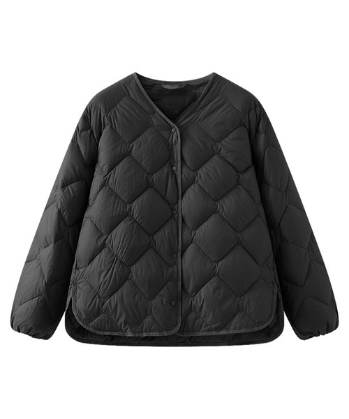 DAY CLOSET（デイ クローゼット）の「【軽量/おうちで洗える/収納袋付き】軽ふわ。カーブラインで洒落感満点。長袖Vネックノーカラーキルティングダウンブルゾン レディース（ブルゾン・レディース・ブラック/カーキ/アイボリー・M/L/XL）」の15枚目の写真