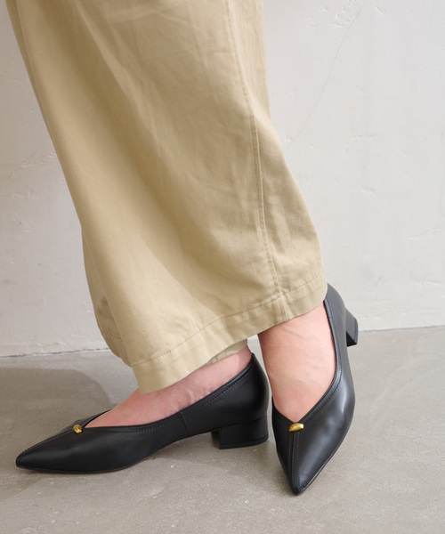 LE TALON（ルタロン）の「《追加》3cmVカットメタルパンプス（パンプス・レディース・レモンイエロー/キャメル/ブラック系その他・25.5cm/22.5cm/23.5cm/24.5cm/25cm/22cm/24cm/23cm）」の7枚目の写真