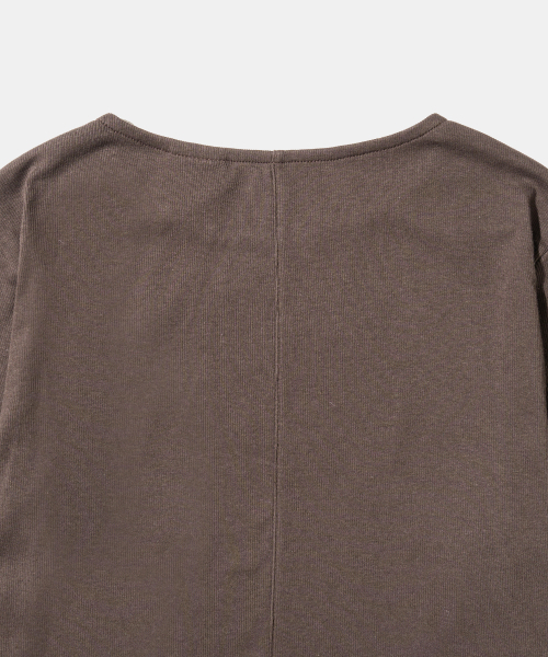 Diamond Layla(ダイアモンドレイラ)の「Modal Second Layer Longsleeve T101 Brown(Tシャツ/カットソー・レディース・ブラウン・MEDIUM/LARGE)」の4枚目の写真