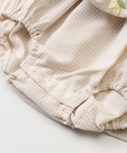 Ampersand（アンパサンド）の「フルーツ刺しゅうシャーリングデザインカバーオール（ロンパース・キッズ・イエロー/ピンク・80/70/60）」の11枚目の写真