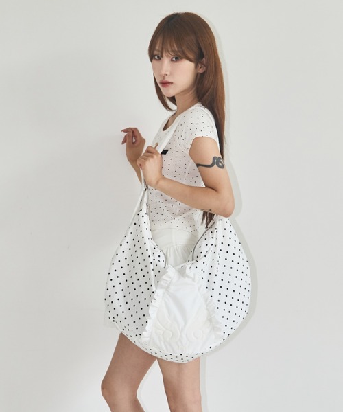 as you are（アズユーアー）の「◇ASYOUARE◇ブランド直輸入正規品/エンジェル ラッフル ビッグ ドット バッグ ANGEL RUFFLE BIG DOT BAG（ショルダーバッグ・レディース・ホワイト/ブラック・FREE）」の11枚目の写真