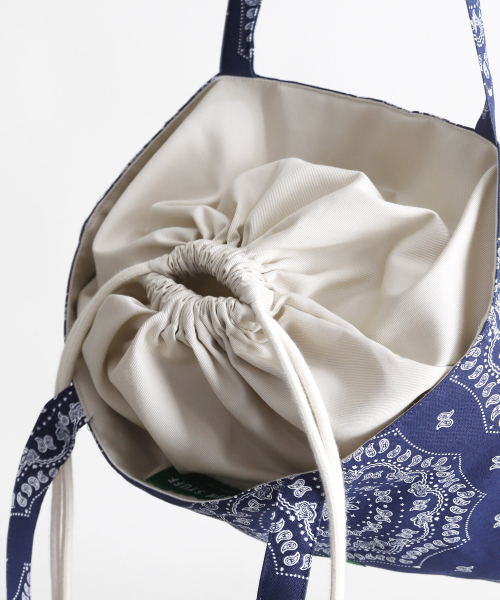 GREEN STUFF(グリーンスタッフ)の「boat string bag 66 paisley - navy M(エコバッグ/サブバッグ・レディース・その他・FREE)」の6枚目の写真