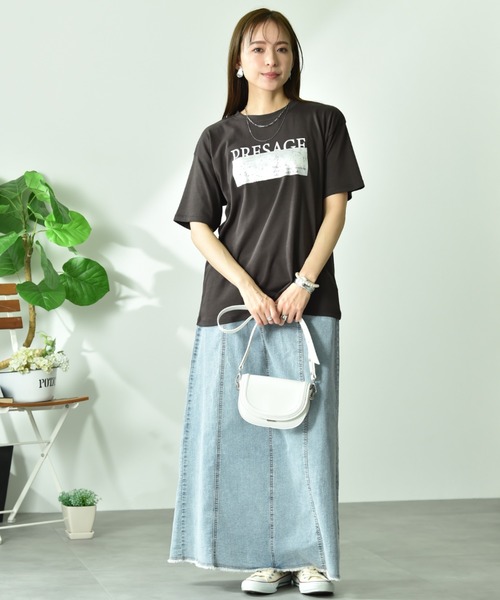 INTERPLANET(インタープラネット)の「【UV・接触冷感】箔プリント&ロゴ入りTシャツ(Tシャツ/カットソー・レディース・ライトベージュ/チャコールグレー/オフホワイト・FREE)」の4枚目の写真