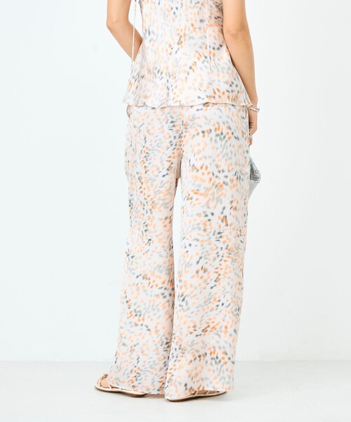 NOLLEY’S Sophi（ノーリーズソフィ）の「ウォッシャブルブラープリントイージーパンツ（その他パンツ・レディース・ピンク系その他/ホワイト系その他2・38）」の22枚目の写真