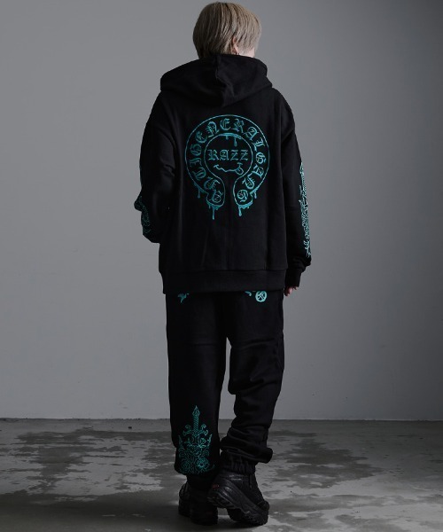 RAZZIS(ラズ)の「『RAZZIS/ラズイズ』ドロッピングサークルロゴ刺繍スウェットパンツ (スウェットパンツ・メンズ・ブラック系1/ブラック×ブルー/ブラック×ホワイト・L/M)」の20枚目の写真