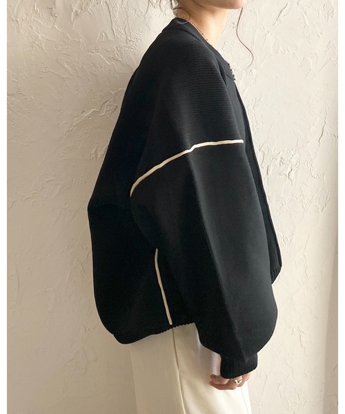 She's Closet(シーズクローゼット)の「配色ボリューム袖ドルマンスリーブオーバーサイズニットプルオーバー(ニット/セーター・レディース・ブラック/アイボリー・FREE)」の10枚目の写真