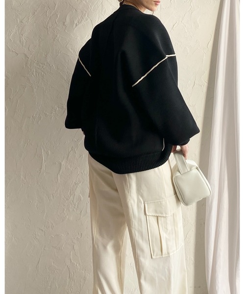 She's Closet(シーズクローゼット)の「配色ボリューム袖ドルマンスリーブオーバーサイズニットプルオーバー(ニット/セーター・レディース・ブラック/アイボリー・FREE)」の13枚目の写真