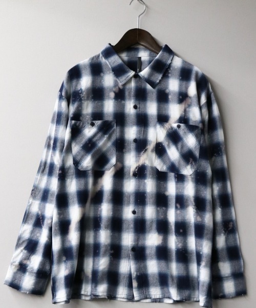 NOIZY(ノイジー)の「ダメージ ブリーチ オンブレチェックシャツ(シャツ/ブラウス・メンズ・Black/Navy・X-LARGE/LARGE)」の2枚目の写真