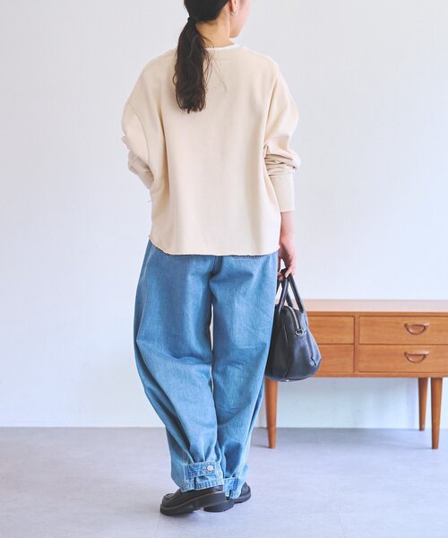 FRIPIER（フリピエ）の「《FRIPIER》深Vカットオフトレーナー（Tシャツ/カットソー・レディース・ベージュ/ライトグレー・FREE）」の9枚目の写真