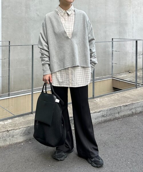 FRIPIER（フリピエ）の「《FRIPIER》深Vカットオフトレーナー（Tシャツ/カットソー・レディース・ベージュ/ライトグレー・FREE）」の15枚目の写真