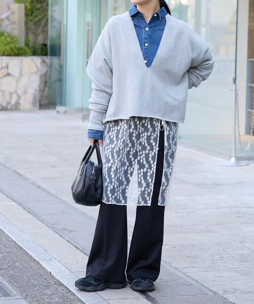 FRIPIER（フリピエ）の「《FRIPIER》深Vカットオフトレーナー（Tシャツ/カットソー・レディース・ベージュ/ライトグレー・FREE）」の21枚目の写真