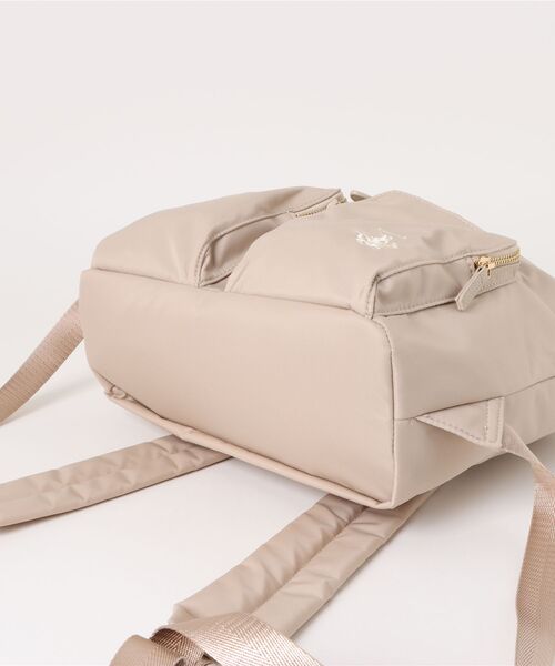 BEVERLY HILLS POLO CLUB（ビバリーヒルズポロクラブ）の「【BEVERLY HILLS POLO CLUB】ナイロンミニリュック（バックパック/リュック・レディース・ベージュ/ネイビー・FREE）」の4枚目の写真
