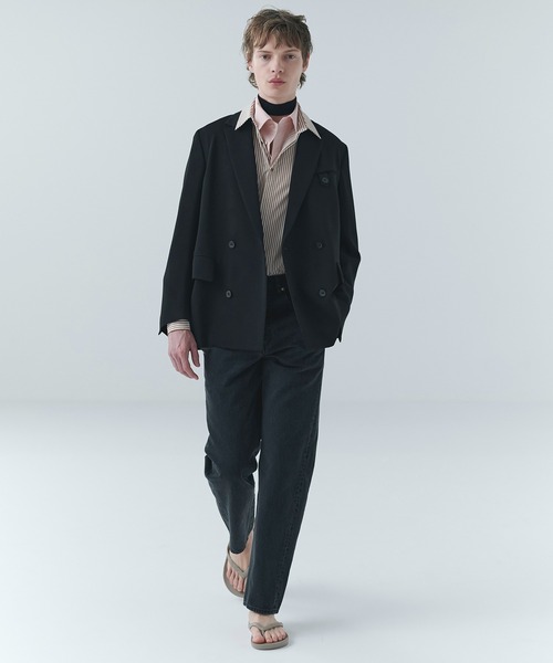 CULLNI(クルニ)の「Double Cloth Button-Tab Pocket Tailored Jacket(テーラードジャケット・メンズ・ネイビー/ブラック/グレー・0/1/2)」の4枚目の写真