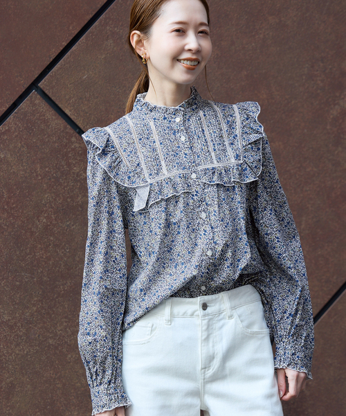 SLOBE IENA（スローブイエナ）の「Petit Flower フリルブラウス（シャツ/ブラウス・レディース・ピンク系その他/サックスブルー・FREE）」の5枚目の写真