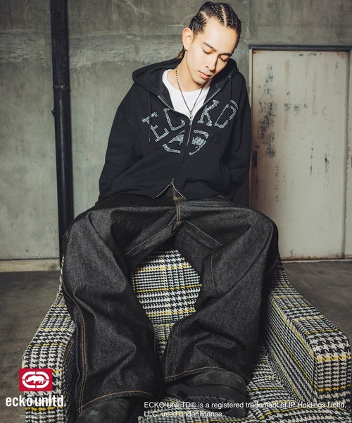ecko unltd.(エコーアンリミテッド)の「ECKO UNLTD./別注ダブルジップラインストーンZIPパーカー(パーカー・メンズ・ブラック/アッシュ・S/M/L/XL)」の17枚目の写真