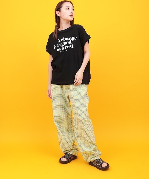 チチカカ(チチカカ)の「Orale! シアー天竺ロゴフレンチTシャツ(Tシャツ/カットソー・レディース・ブラック/ピンク/ホワイト・FREE)」の6枚目の写真