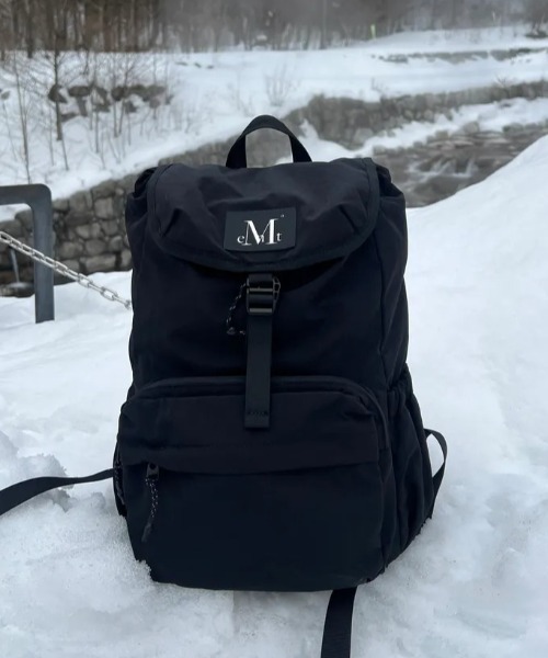 MUCENT(ムセント)の「【日本未発売/WEB限定】MUCENT(ムセント)/A4サイズ収納可能 ワイド ポケット ドローコード ドローストリング ナップザック リュック バックパック/NOVE WIDE POCKET BACK PACK UNISEX(バックパック/リュック・レディース・ブラック・FREE)」の12枚目の写真