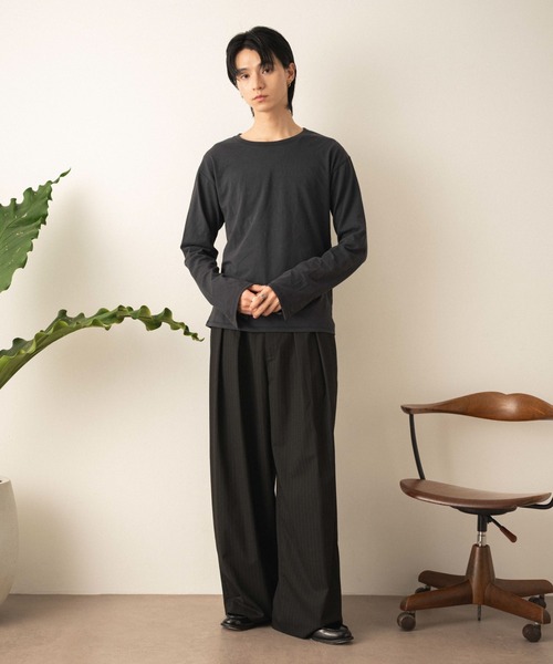 LUCY(ルーシー)の「LUCY/【26年春新作】フレアスリーブT(LS)(Tシャツ/カットソー・メンズ・チャコール/ホワイト・MEDIUM/LARGE)」の5枚目の写真