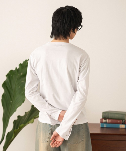 LUCY(ルーシー)の「LUCY/【26年春新作】フレアスリーブT(LS)(Tシャツ/カットソー・メンズ・チャコール/ホワイト・MEDIUM/LARGE)」の21枚目の写真