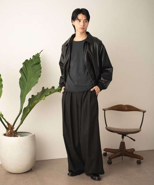 LUCY(ルーシー)の「LUCY/【26年春新作】フレアスリーブT(LS)(Tシャツ/カットソー・メンズ・チャコール/ホワイト・MEDIUM/LARGE)」の3枚目の写真