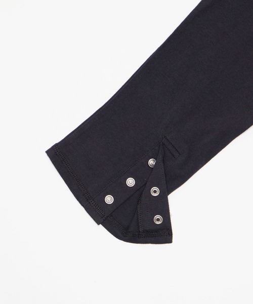 LUCY(ルーシー)の「LUCY/【26年春新作】フレアスリーブT(LS)(Tシャツ/カットソー・メンズ・チャコール/ホワイト・MEDIUM/LARGE)」の11枚目の写真