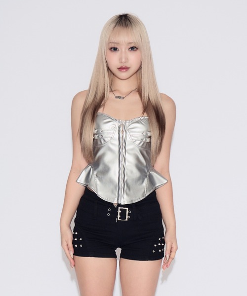 tinkerend(ティンカーエンド)の「Belted Faux Leather Tube Top / ベルト付きフェイクレザーチューブトップ カップ付(チューブトップ・レディース・ブラック/シルバー・FREE)」の14枚目の写真
