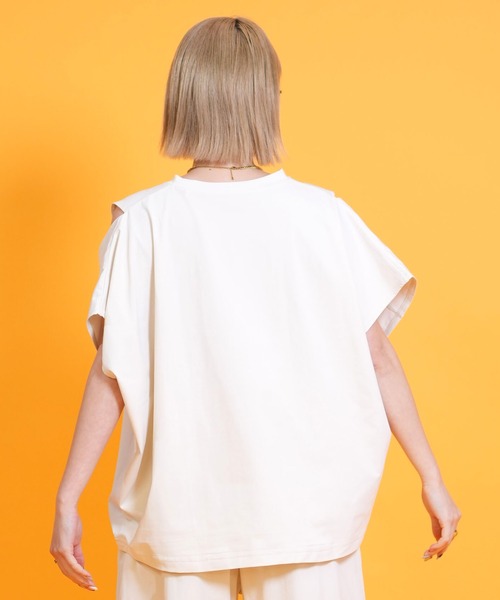 Ungrid(アングリッド)の「Ungrid/アングリッド 半袖 Tシャツ ショルダースリット 水陸両用 561301 UT(Tシャツ/カットソー・レディース・ブラック/ブルー/ホワイト・M)」の6枚目の写真