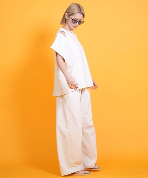Ungrid(アングリッド)の「Ungrid/アングリッド 半袖 Tシャツ ショルダースリット 水陸両用 561301 UT(Tシャツ/カットソー・レディース・ブラック/ブルー/ホワイト・M)」の10枚目の写真