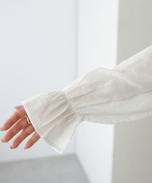 DISCOAT（ディスコート）の「【WEB限定】シャーリングリボン楊柳ブラウス（シャツ/ブラウス・レディース・ブルー/オフホワイト/ブラック・FREE）」の19枚目の写真