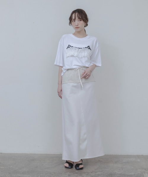 Eimee Law（エイミーロウ）の「ウェーブフリルロゴプリントTシャツ（Tシャツ/カットソー・レディース・オフホワイト/サックスブルー/ライトベージュ/ブラック・FREE）」の9枚目の写真