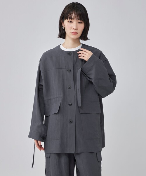 CAST:（キャストコロン）の「ロールアップシャツジャケット（ノーカラージャケット・レディース・オフホワイト/グレー系その他2/グリーン系その他7・M）」の16枚目の写真