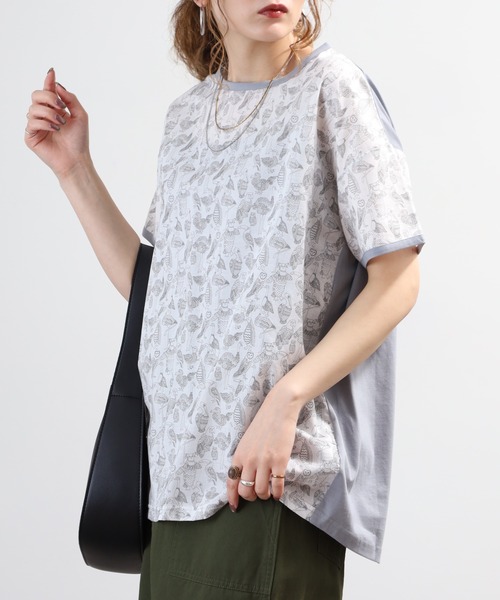 BRODIAEA(ブローディア)の「BRODIAEA リバティープリント鳥柄Tシャツ 日本製 半袖(Tシャツ/カットソー・レディース・ネイビー/イエロー/オフホワイト・40)」の2枚目の写真