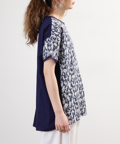 BRODIAEA(ブローディア)の「BRODIAEA リバティープリント鳥柄Tシャツ 日本製 半袖(Tシャツ/カットソー・レディース・ネイビー/イエロー/オフホワイト・40)」の4枚目の写真