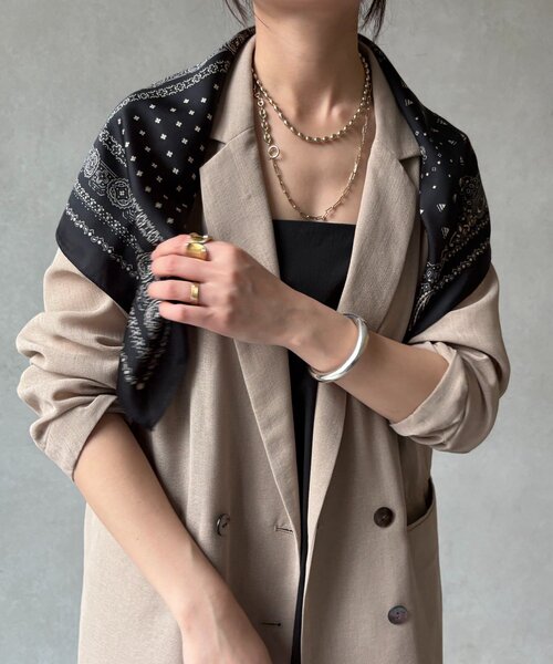 DouDou(ドゥドゥ)の「ペイズリー柄スカーフ(ストール/ショール・レディース・カーキ/ブラック・FREE)」の3枚目の写真