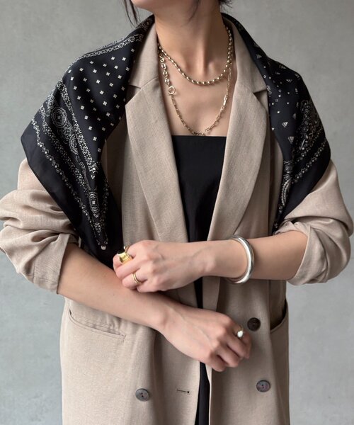 DouDou(ドゥドゥ)の「ペイズリー柄スカーフ(ストール/ショール・レディース・カーキ/ブラック・FREE)」の4枚目の写真