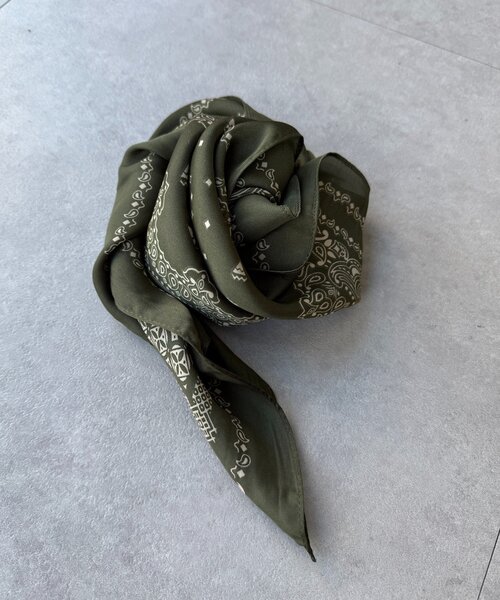 DouDou(ドゥドゥ)の「ペイズリー柄スカーフ(ストール/ショール・レディース・カーキ/ブラック・FREE)」の18枚目の写真