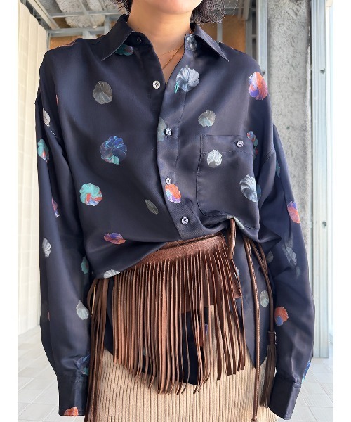 ELCHELE(エルチェレ)の「PAGE2026 #4 SHIRT(シャツ/ブラウス・レディース・ネイビー/ホワイト・FREE)」の1枚目の写真