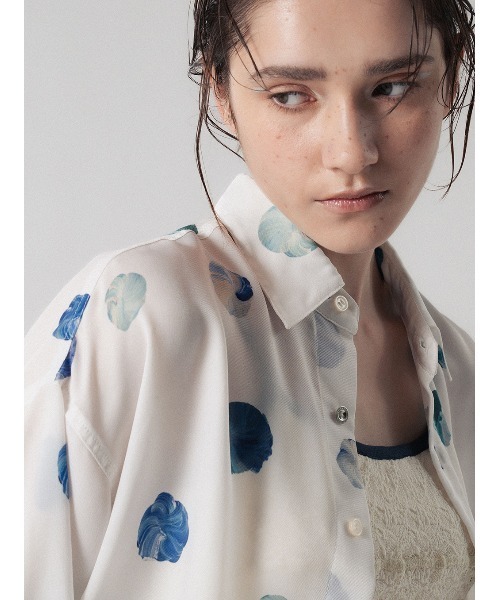 ELCHELE(エルチェレ)の「PAGE2026 #4 SHIRT(シャツ/ブラウス・レディース・ネイビー/ホワイト・FREE)」の6枚目の写真