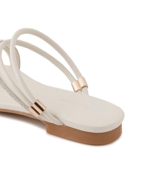 Juze（ジュゼ）の「ラインストーンサンダル/2WAY（サンダル・レディース・ブラック/キナリ・L/M）」の19枚目の写真