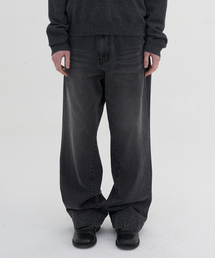 NOUN（ノウン）の「engineered motion denim pants (black)（デニムパンツ）」