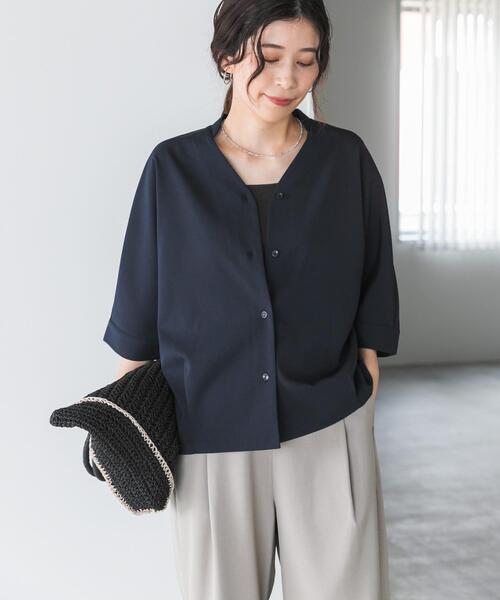 URBAN RESEARCH DOORS（アーバンリサーチドアーズ）の「『仁村紗和さん着用』『UR TECH』完声/涼ドルマン半袖シャツ（シャツ/ブラウス・レディース・ベージュ/ネイビー・FREE）」の14枚目の写真
