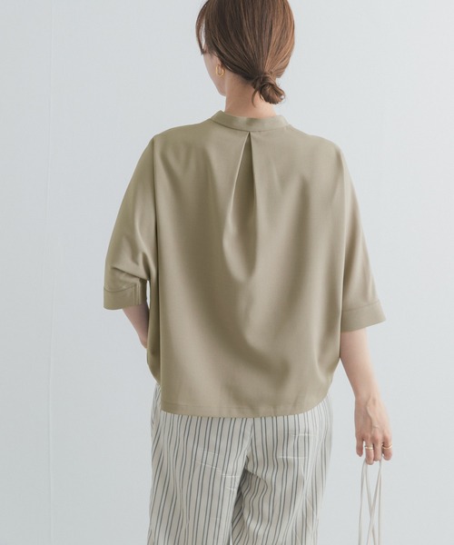 URBAN RESEARCH DOORS(アーバンリサーチドアーズ)の「『UR TECH』完声/涼ドルマン半袖シャツ(シャツ/ブラウス・レディース・ベージュ/ネイビー・FREE)」の18枚目の写真