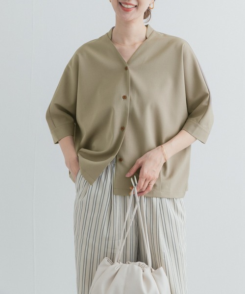 URBAN RESEARCH DOORS(アーバンリサーチドアーズ)の「『UR TECH』完声/涼ドルマン半袖シャツ(シャツ/ブラウス・レディース・ベージュ/ネイビー・FREE)」の20枚目の写真