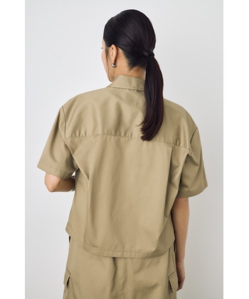 AZUL by moussy(アズールバイマウジー)の「セットアップ対応【Dickies×AZUL】ワークシャツ 春服 秋服 初夏 ディッキーズ コラボ 半袖 2サイズ展開【身長/骨格別着用画像あり】(シャツ/ブラウス・レディース・カーキ/ブラック/ストライプ・MEDIUM/SMALL)」の5枚目の写真